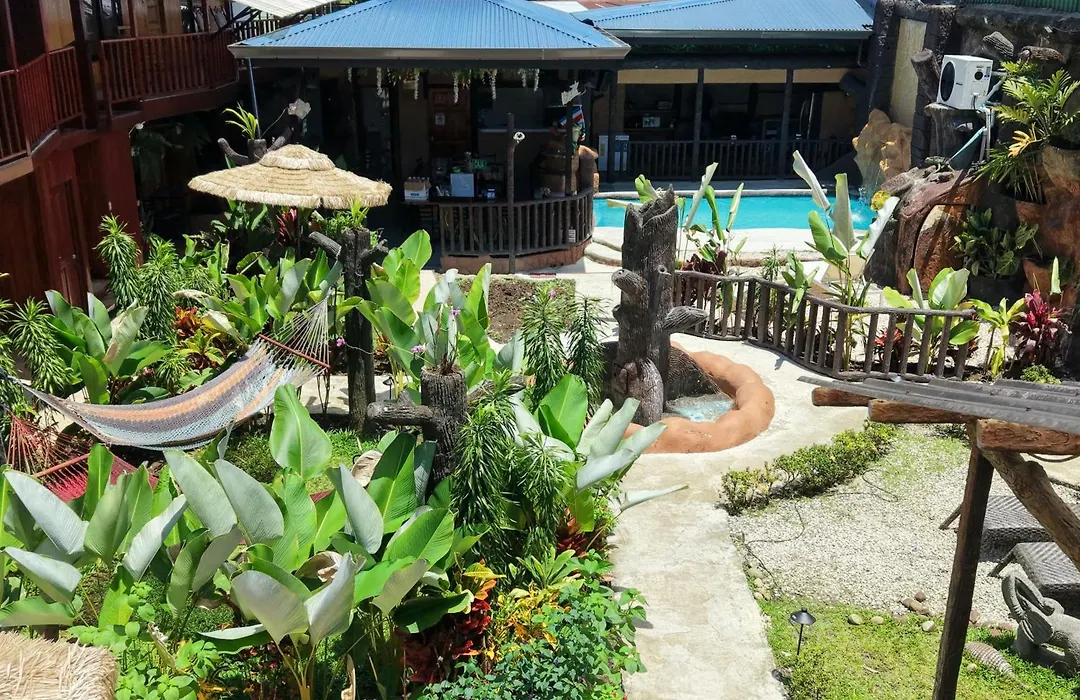 Poshtel Arenal-1