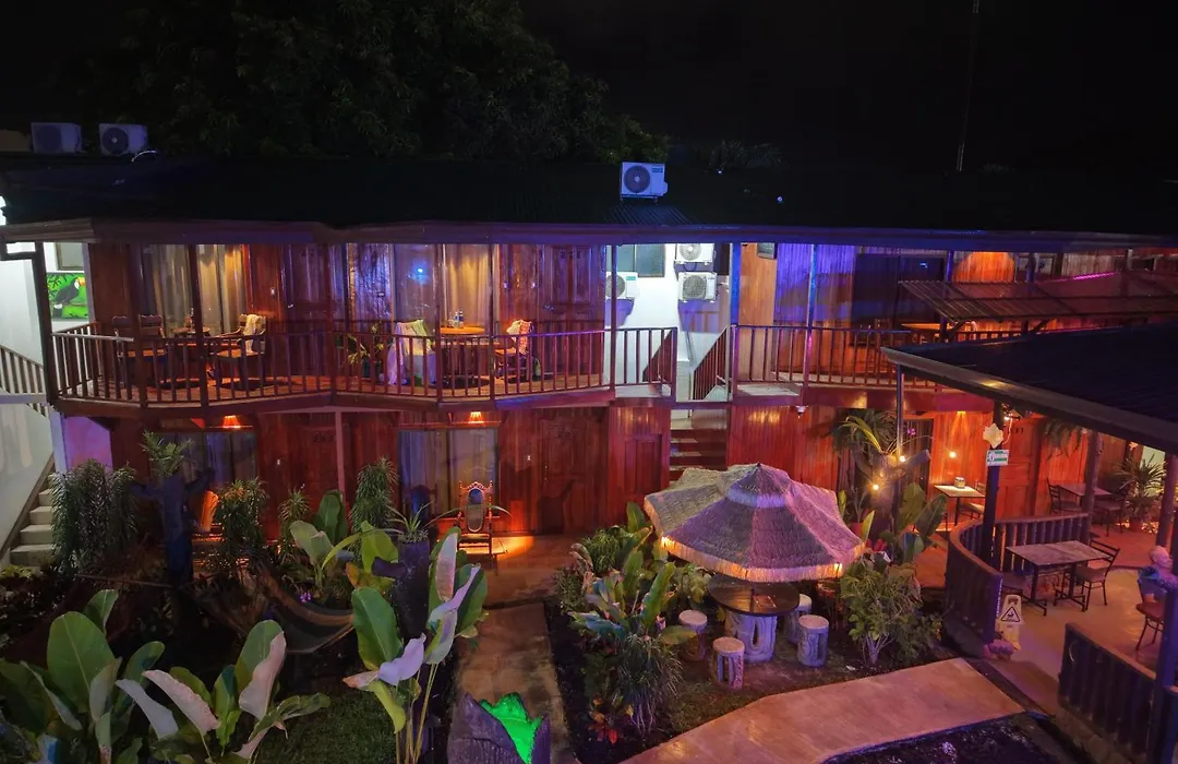 Poshtel Arenal-1